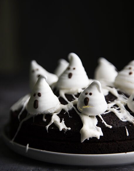 Torta Di Halloween Al Cioccolato Con I Fantasmi Col Cavolo